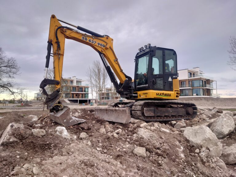 midiekskavaator JCB