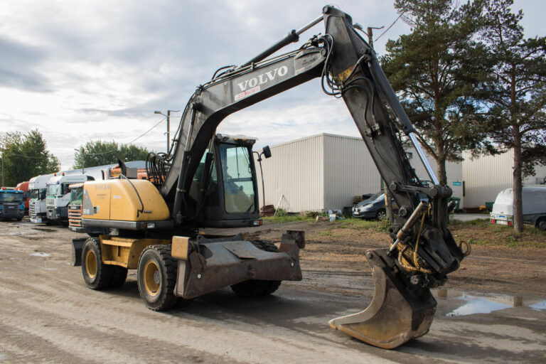 Pöördpeaga ratasekskavaator VOLVO EW 140 6153TE