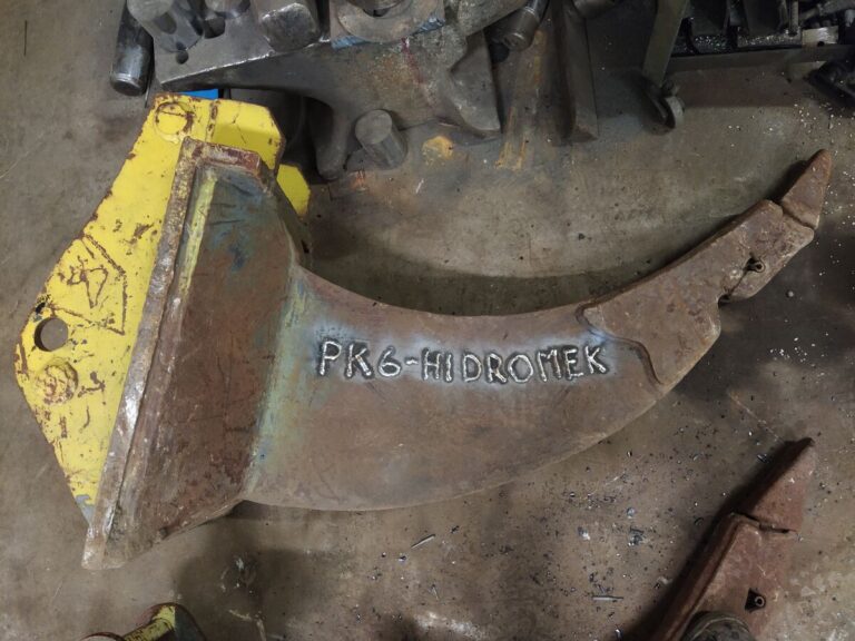 PK6-JCB