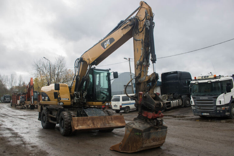 Pöördpeaga ratasekskavaator Caterpillar M315D 8113TE