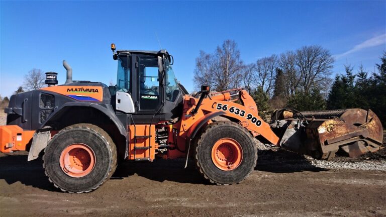 Frontaallaadur HITACHI ZW 220-6 kaaluga – 9062TE