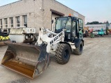 Frontaallaadur Caterpillar 908M - 4028TB
