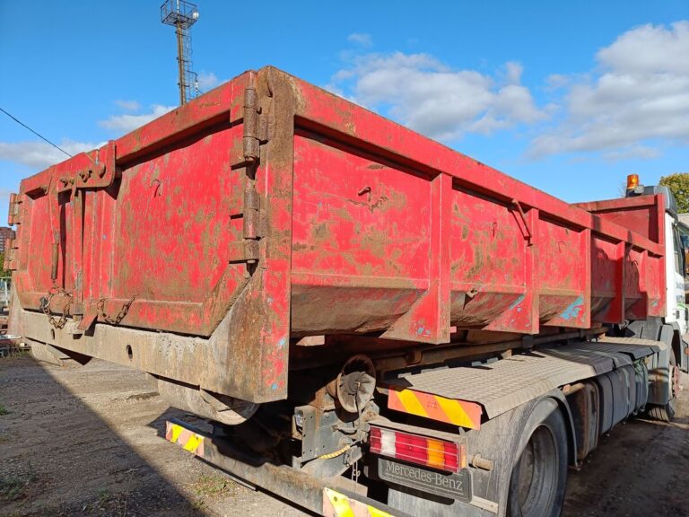 Konteiner K2/12 Punane 85x6000x2400 12m3