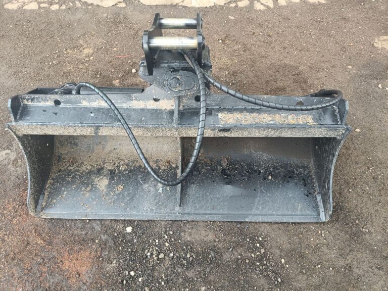 JCB39-150PL