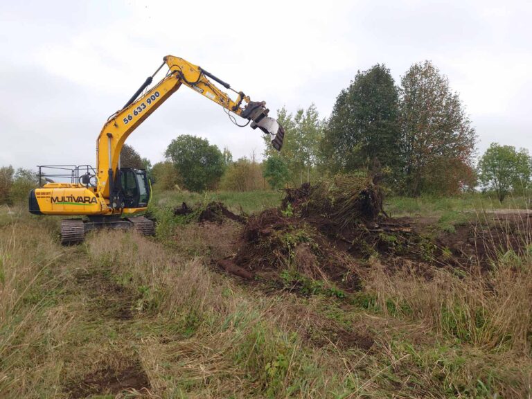 Roomikekskavaator JCB JS220LC MONOBOOM – 2013.a. (9JCB)