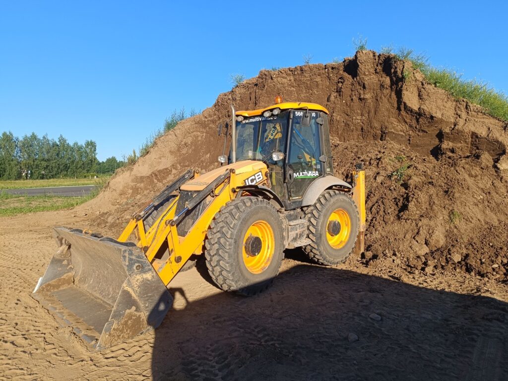 Ekskavaator-laadur JCB 4CX rent juhiga Tallinnas