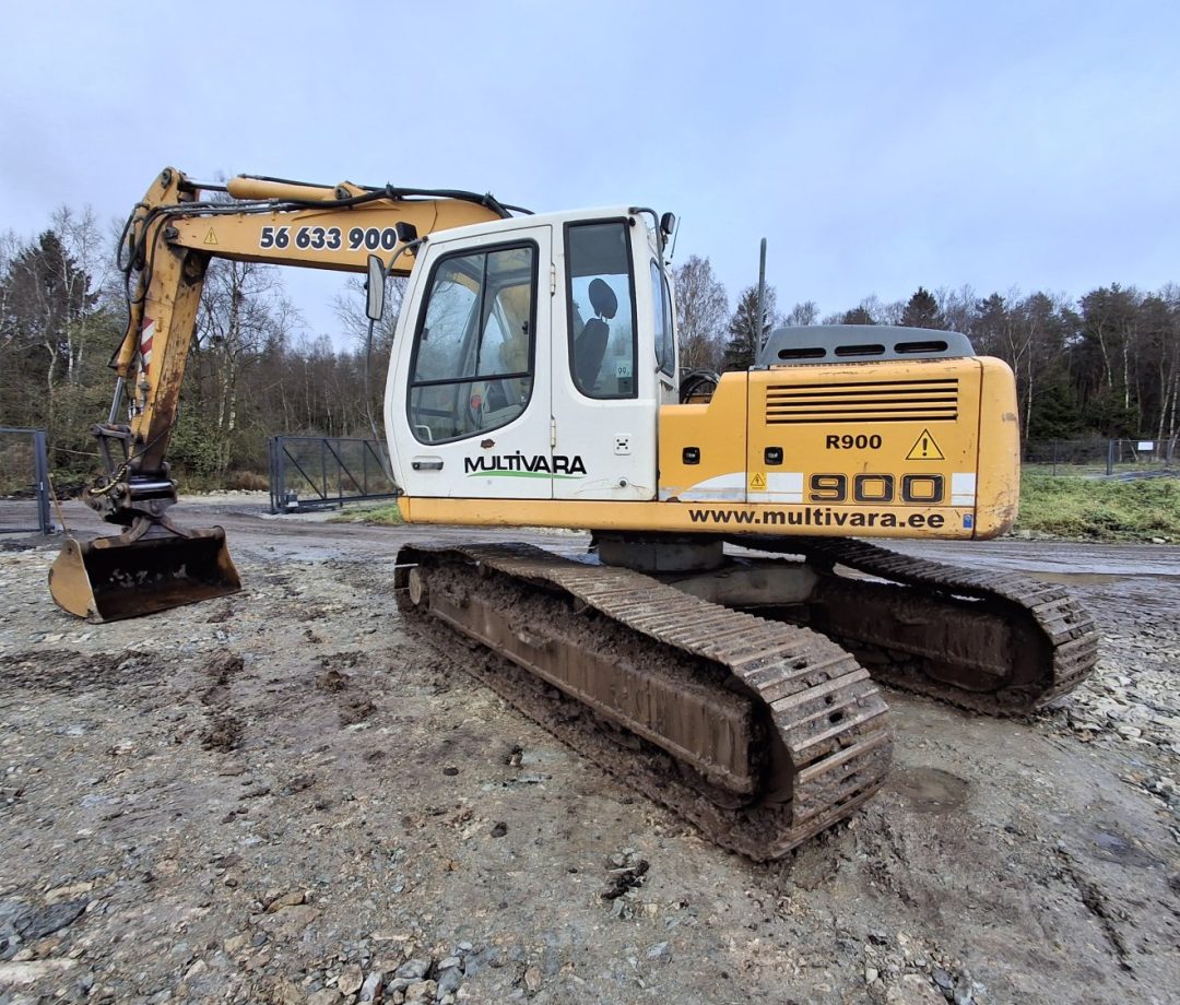 Liebherr R900 kaevetööd