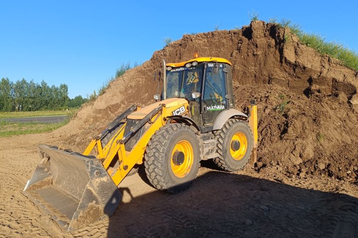 Ekskavaator-laadur JCB 4CX rent juhiga Tallinnas