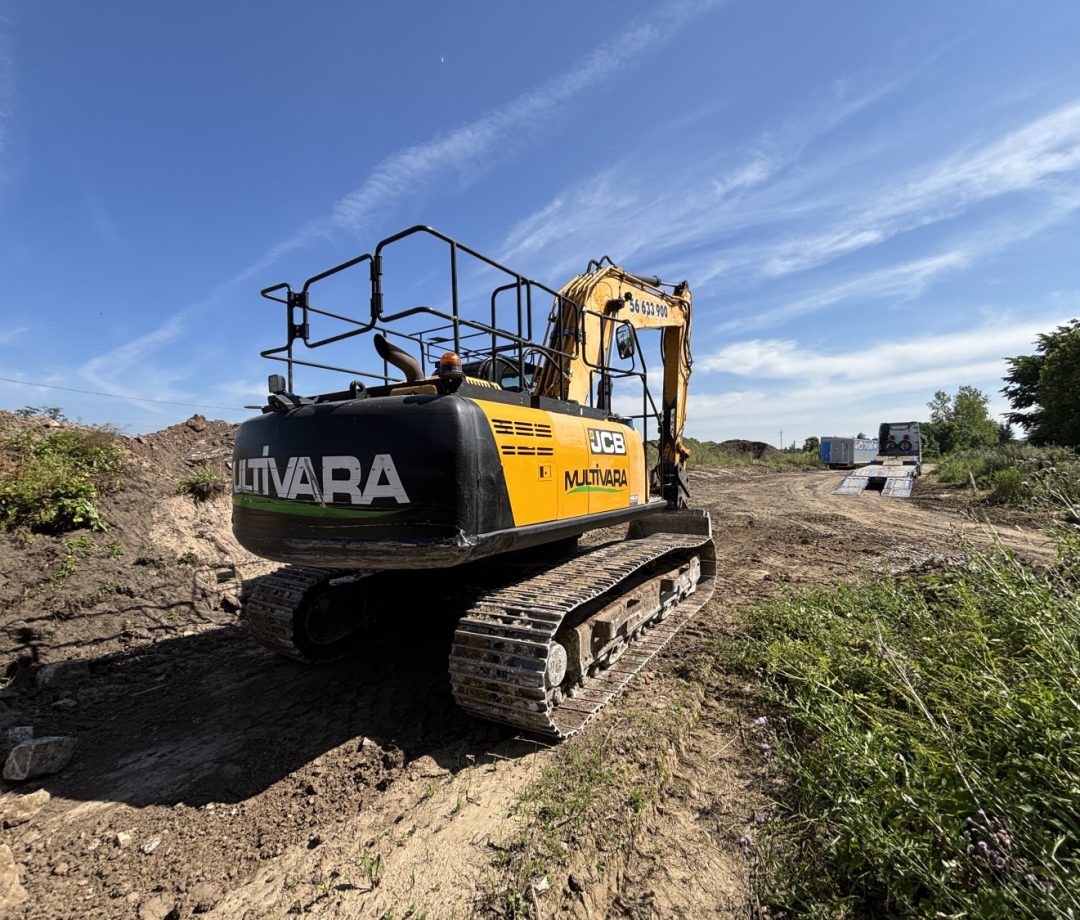 Roomikekskavaator JCB JS220LC hüdrovasaraga