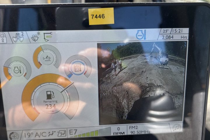 Roomikekskavaator JCB 220X L SV