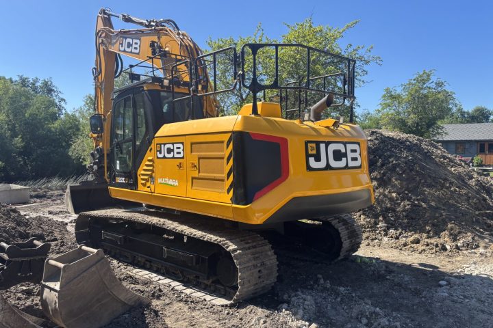 Roomikekskavaator JCB 220X L SV