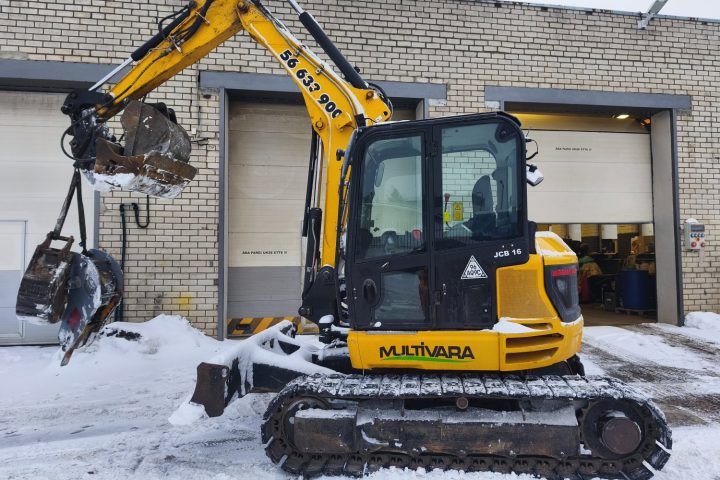 midiekskavaator JCB kaevetööd